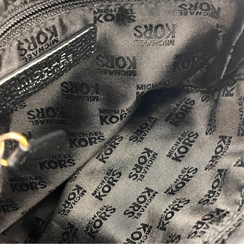 Michael Kors Hamilton Black Pebbled Leather Crossbody Bag - Picture 6 of 11